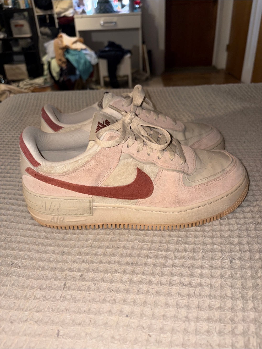 Nike Air Force 1 Low in Cream & Dusty Rose Swoosh